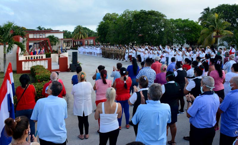 Los trabajadores de este hospital también demostraron su valía enfrentando la pandemía en otros países del Orbe Bandera Hospital militar CRD 1