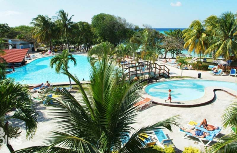 Aunque al complejo hotelero Club Amigo Atlántico Guardalavaca han llegado vacacionistas de casi todas las provincias del país, no dejan de mantenerse las medidas de bioseguridad contra la COVID-19 club amigo atlantico guardalavaca hotel 355