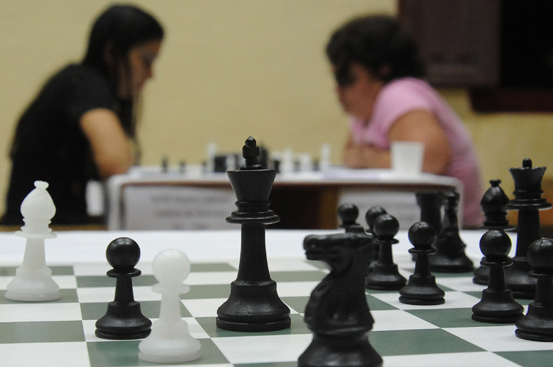 Continúa en Holguín Campeonato Cubano de Ajedrez para mujeres. Foto: Carlos Rafael ajedrez fem 2020 1