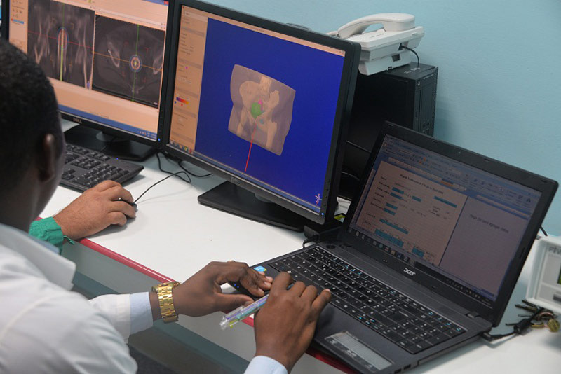 Braquiterapia en 3D guidada por imagen para el tratamiento por imagen en el cáncer ginecológico. Fotos: Cortesía del Centro Oncológico evento oncologia 1