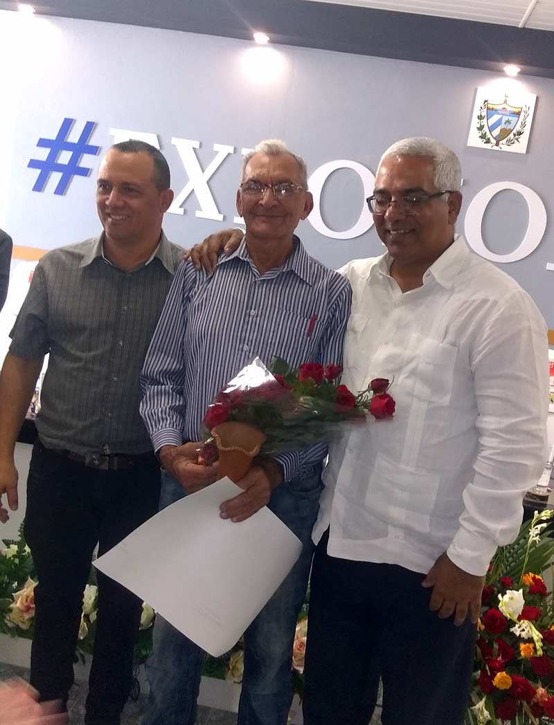 Roger Antonio Ávila fue reconocido como el mejor trabajador durante 2019. Justicia Balance Yenny t 03