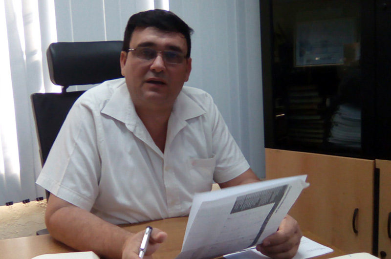 Darquiris Sánchez Castro, jefe del Departamento Comercial y Mercadotecnia de Etecsa en Holguín etecsa telefonia fija 2