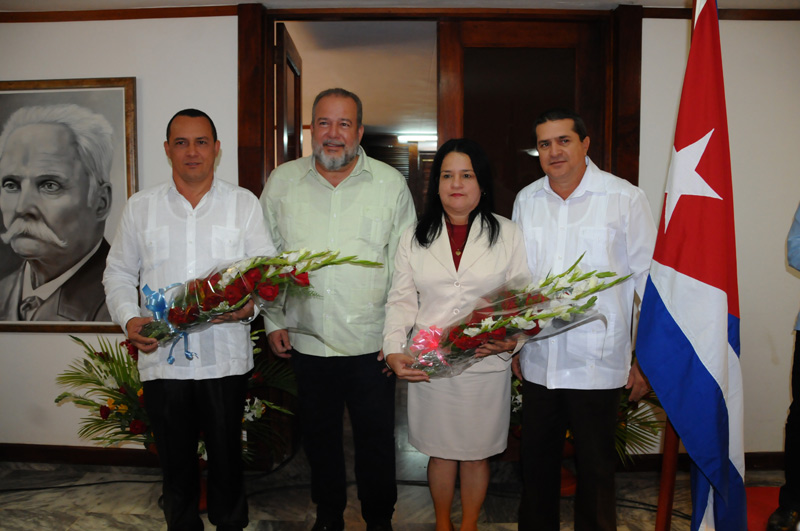 gobernadorholguin1