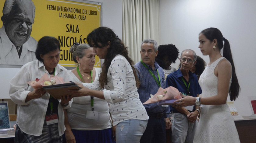 premio puertas de papel