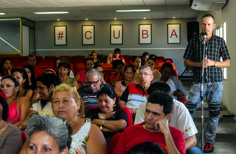 Los coordinadores expusieron experiencias válidas a partir de proyectos gestados en estas instituciones relacionadas con la enseñanza de diferentes temáticas. salas tv balance 20202 Heidi 2