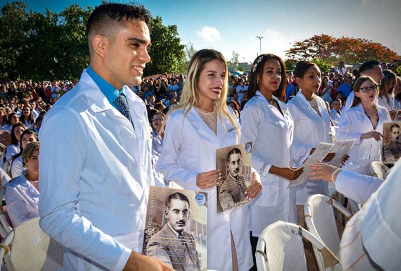 Graduación medicina Holguín JPC 1