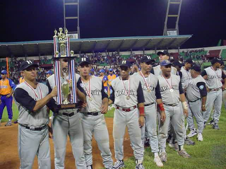 Equipo de Holguín, que se tituló Campeón en la LXI Serie Nacional de Béisbol. cachorritos