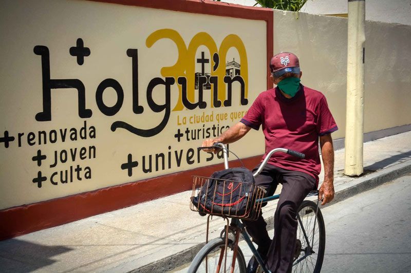 Varias calles de la ciudad de Holguín llevan el nombre de reconocidos generales de origen español del siglo XIX. Foto: Juan Pablo Carreras (ACN) calles hg 1