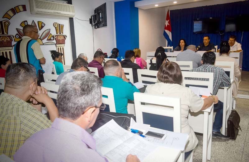 Sesionó en Holguín Consejo Provincial con el seguimiento y apoyo al plan para la prevención y control del Covid-19. Fotos: Heidi Calderón Sánchez Consejo gobierno2020 Heidi C 01