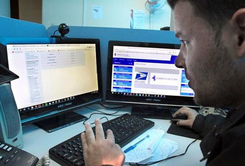 La informatización para los holguineros en el año 2019 fue positivo, al igual que el primer trimestre del 2020. Foto: Cubadebate Informatizacion 01