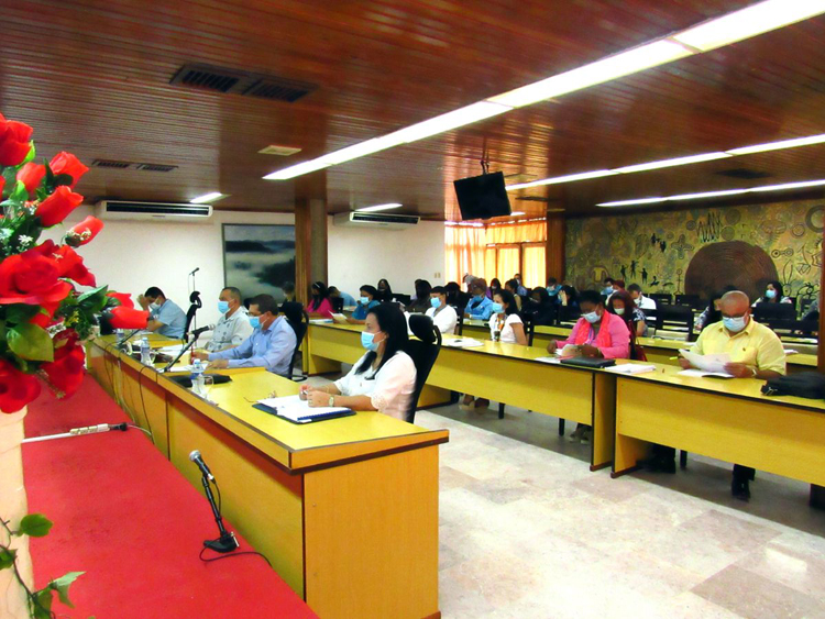 Fotos: Alexis del Toro ASAMBLEA 13
