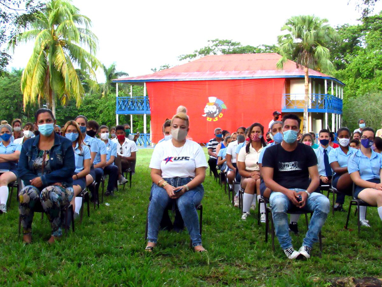 BIRAN ESTUDIANTES 08