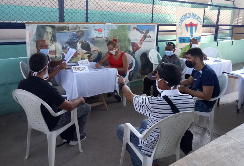 Comenzó en Holguín proceso de aprobación de enseñanza deportiva para el venidero curso escolar. Fotos del autor Enseñanza deportiva aprobacion 2