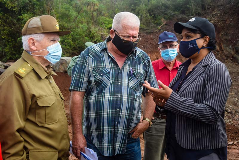 El Comandante de la Revolución, recorrió áreas de la presa Mayarí y obras asociadas al Trasvase Este-Oeste, en el municipio de Mayarí HCS ramirovaldes 01