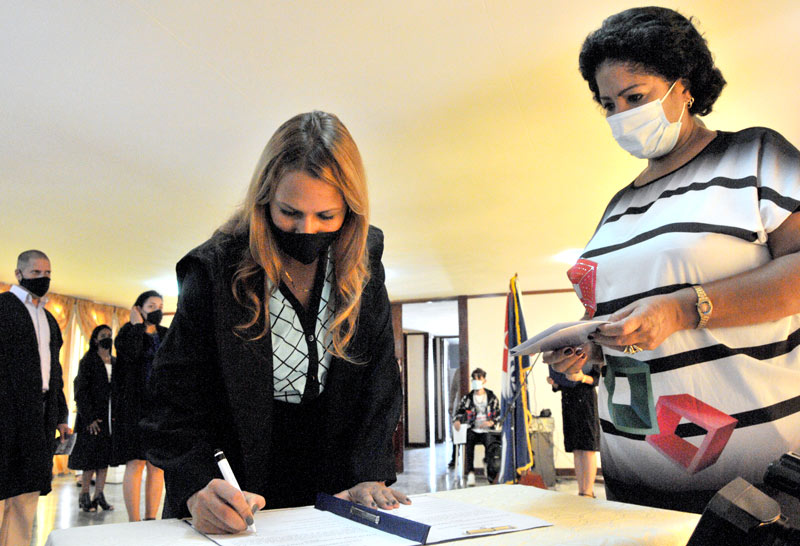 fiscales toma posecion ELA 5