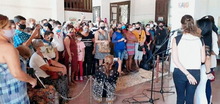 La Brigada de Instructores de Arte José Martí en el municipio de Holguín desarrolla actividades para conmemorar su aniversario 16.Fotos: Tomadas del perfil de Facebook de la Brigada José Martí en el municipio de Holguín. instructores2