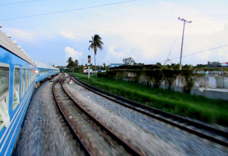 Desde este sábado 24 se reinician los servicios de transportación ferroviaria en Holguín, suspendidos por la COVID-19. Fotos: Alexis del Toro tren reinicio 2
