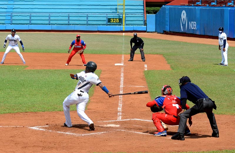Foto: Carlos Rafael Beisbol Hg Art 3er juego Serie nac CRD