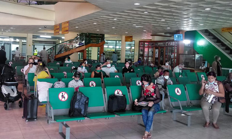 Este es un vuelo humanitario donde viajaron 179 pasajeros residentes en ese país Vuelo humanit canada 2