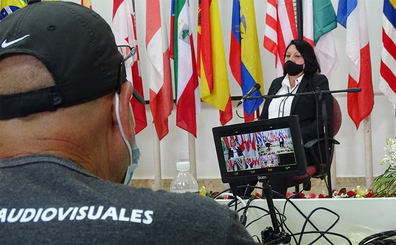 Universidad 10ma Confer clausura 03