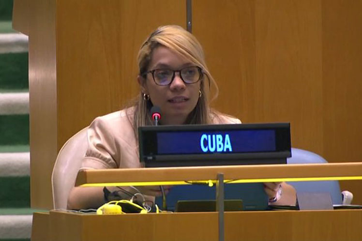  Indira Guardia