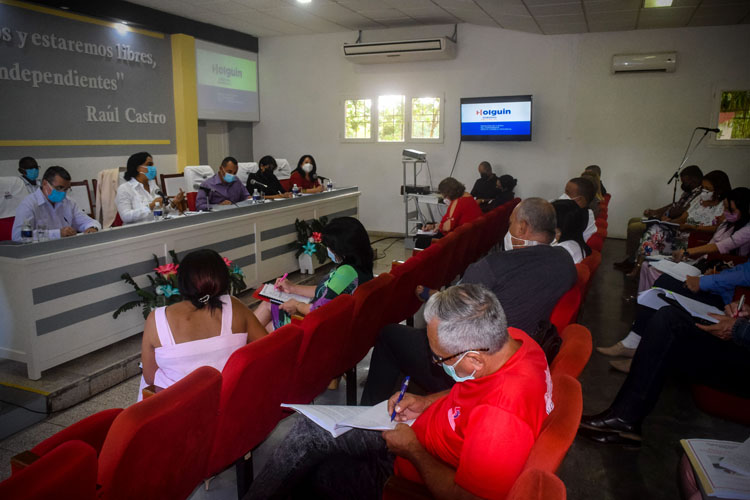 hcs asambleaGobiernoHolguin 5
