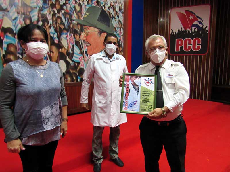 médicos Henry Reeve despedida ATH 4