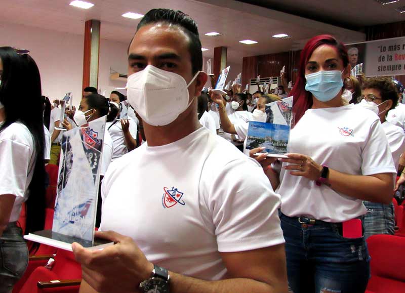 médicos Henry Reeve despedida ATH 5