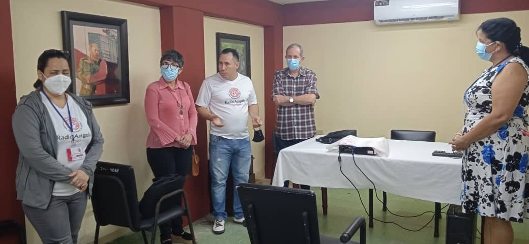 CC en radio comunidadedes 17