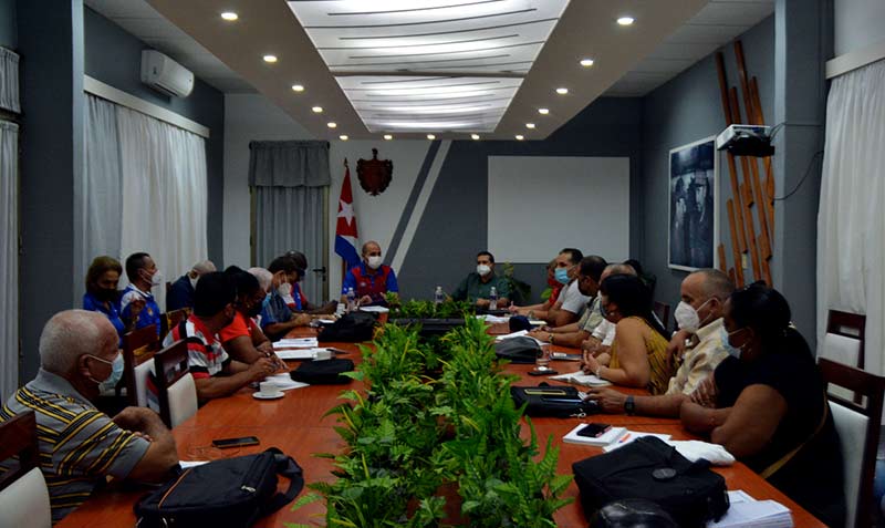 Inder visita Ariel ATH 2