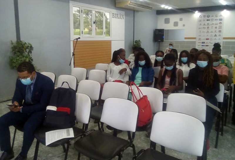 embajadora angola Holguín 2