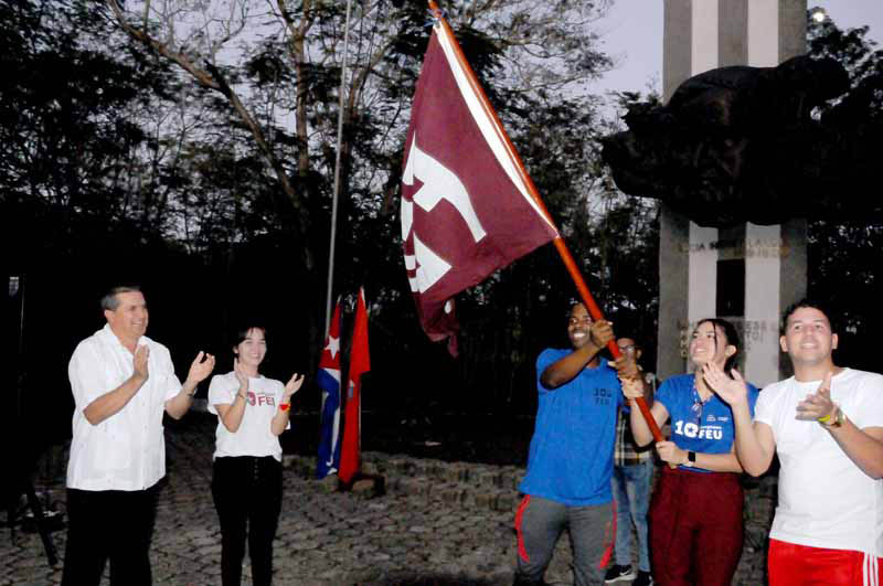 FEU abanderamiento 01