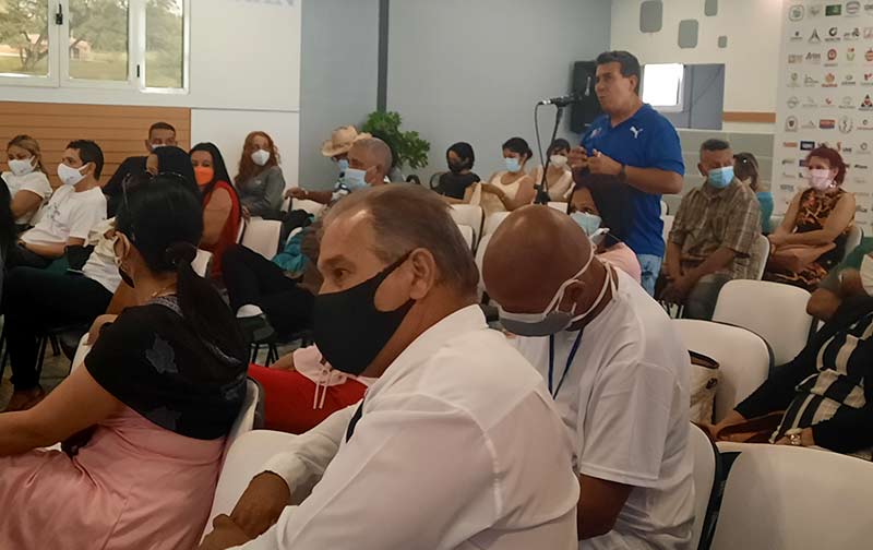 Holguín balance radio 3