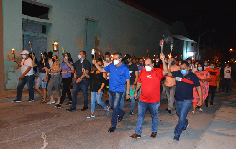 héroe nacional antorchas ATH 12