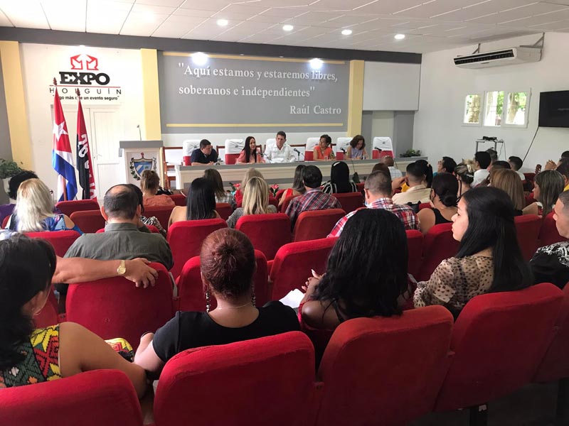 En el evento participación profesionales de varias provincias orientales. Fotos: D. Ballester Simposio 607