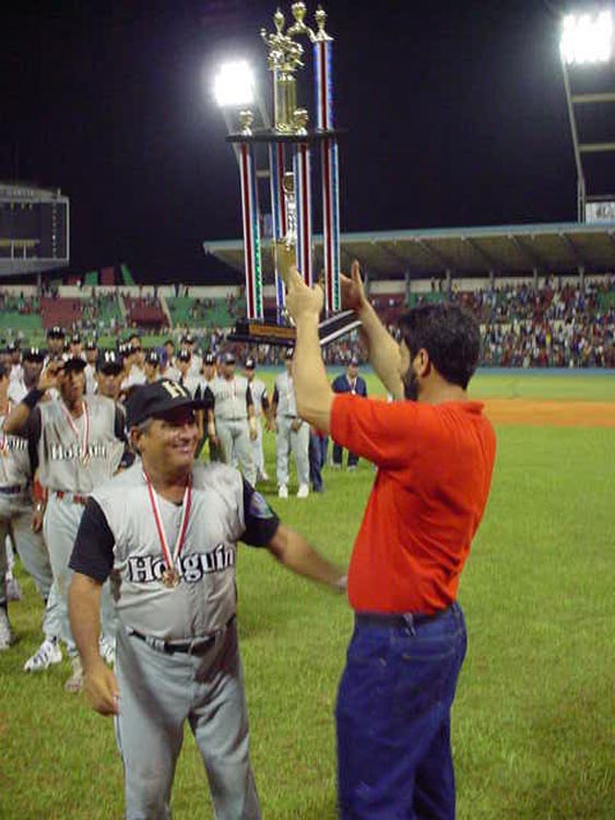 holguin beisbol cachorros