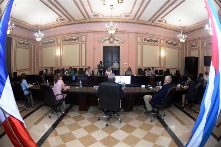 WQti 16090759 asamblea nacional cuba francia