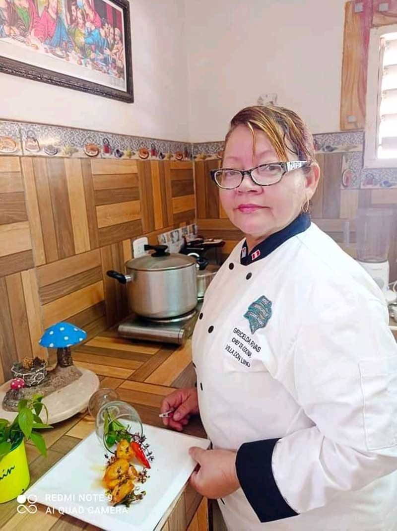 La china mujer turismo 824