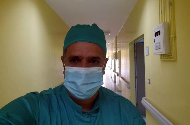 Médico holguinero Gabón 9577