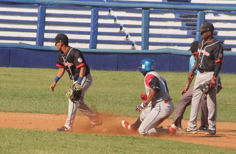 Foto: Boris Luis Cabrera Comentario pelota robot