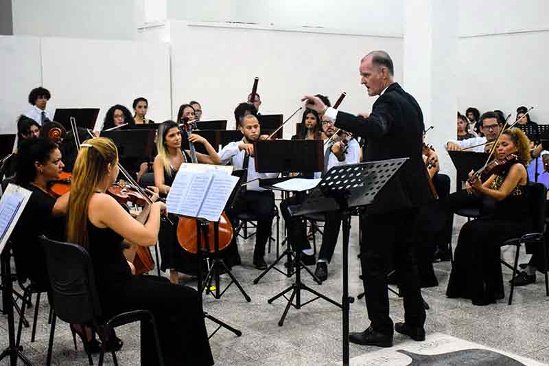 orquesta sinfónica HCS 6