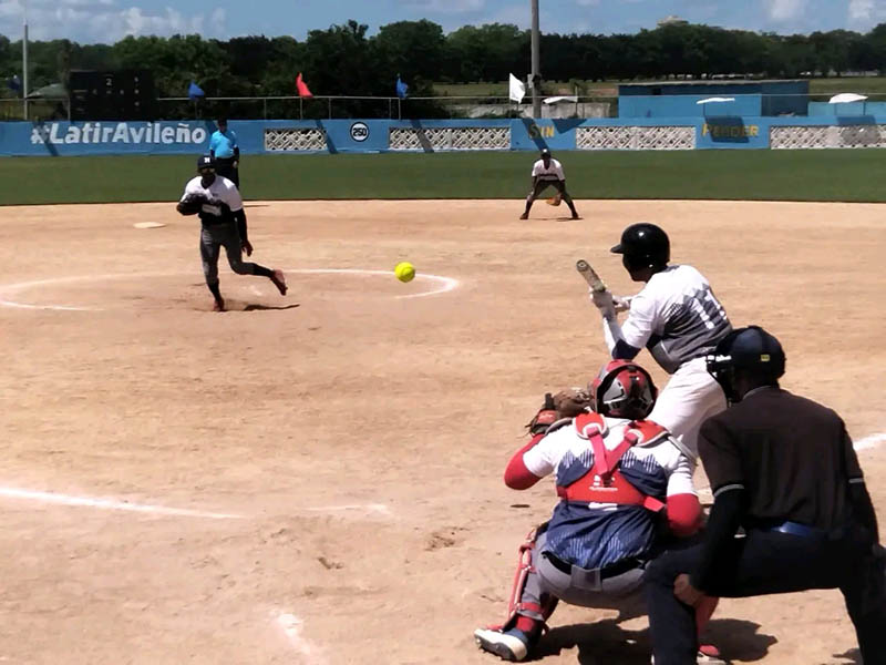 Foto tomada del perfil de Facebook de Guillermo Rodríguez Campeonato Softbol 01