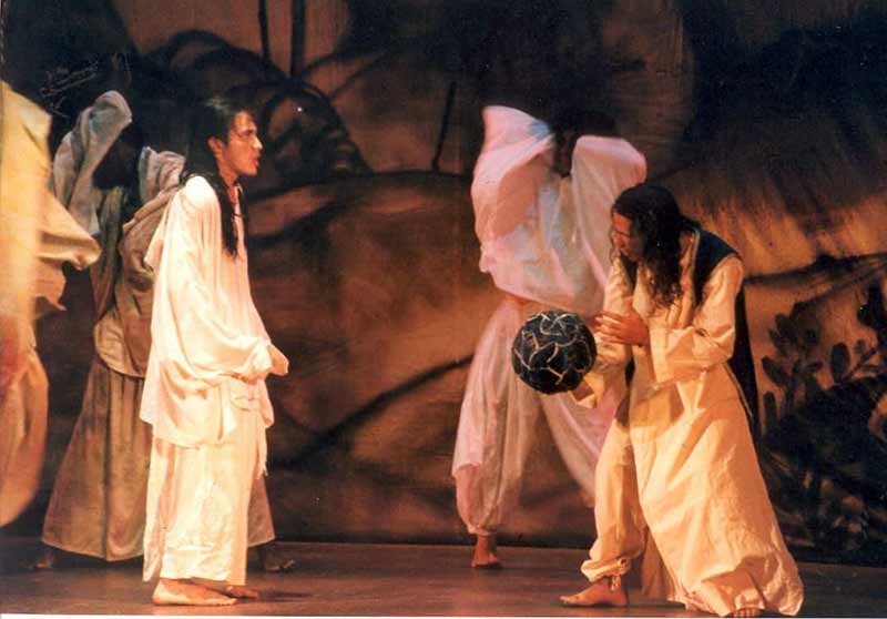 Año Cero, obra clásica de Codanza que contó con diseño de telones y vestuario de Cosme Proenza. Fotos de archivo Codanza suñol 1