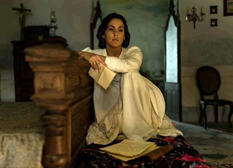Consuelo en la película Inocencia 4