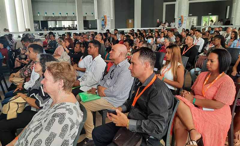conferencia científica UHOfuf