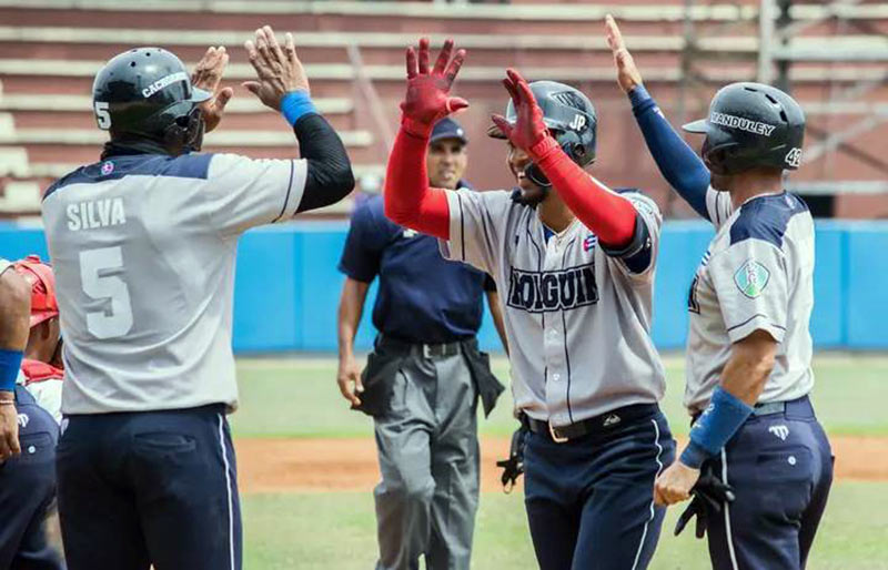 béisbol cachorros