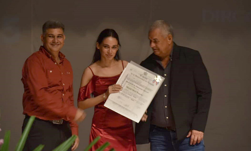 universidad Holguín graduación 5