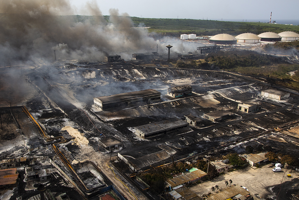 incendio supertanqueros matanzas