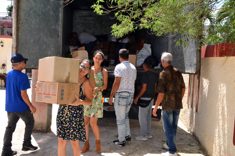 Fotos: Alexis del Toro donativo damnificados 1