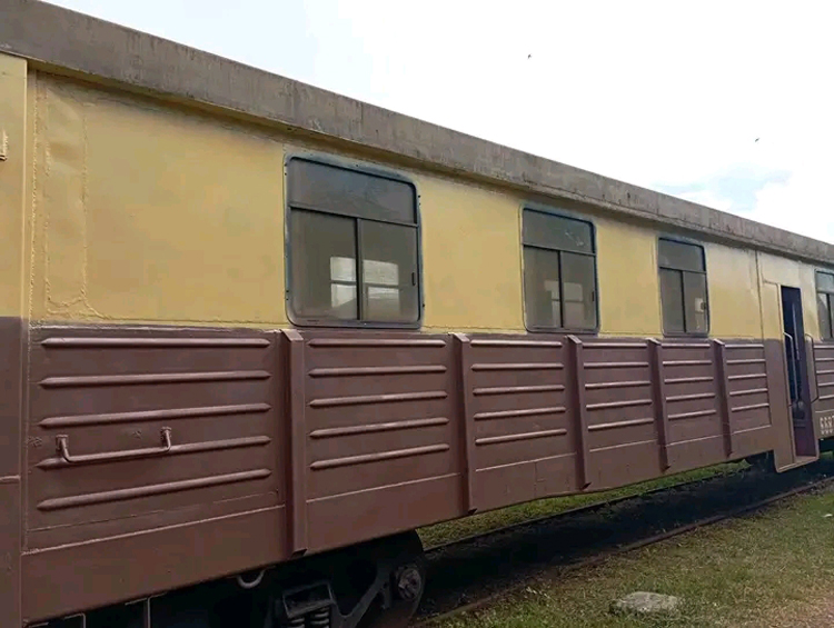 El tren Holguín-Guantanmo volvió a brindar servicios luego de seis meses de inactividad. trenes 1